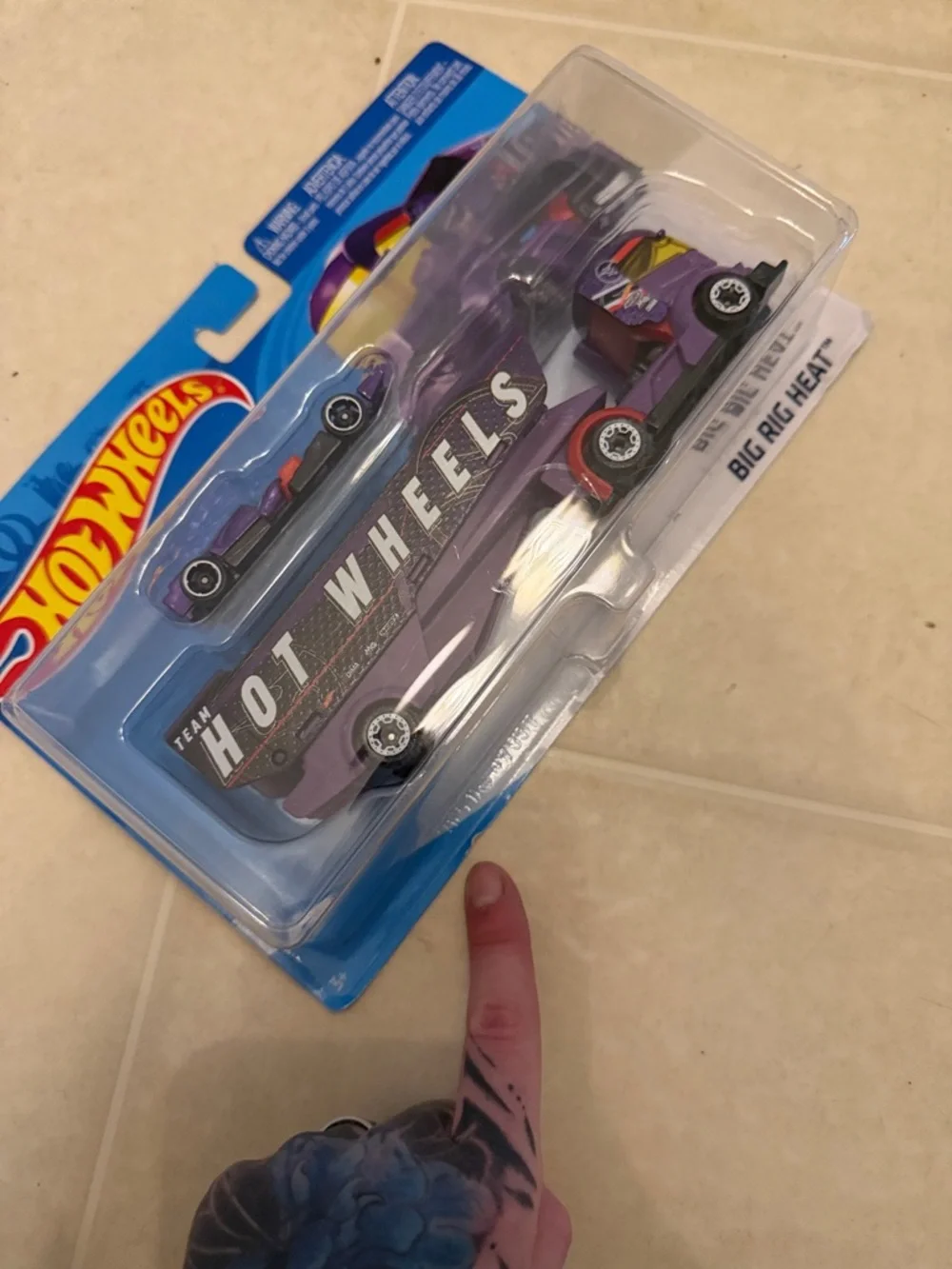 NWT Hotwheels bundle - Picture 4 of 12